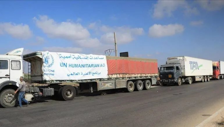 وصول قافلة مساعدات إنسانية جديدة إلى درعا في طريقها إلى السويداء
