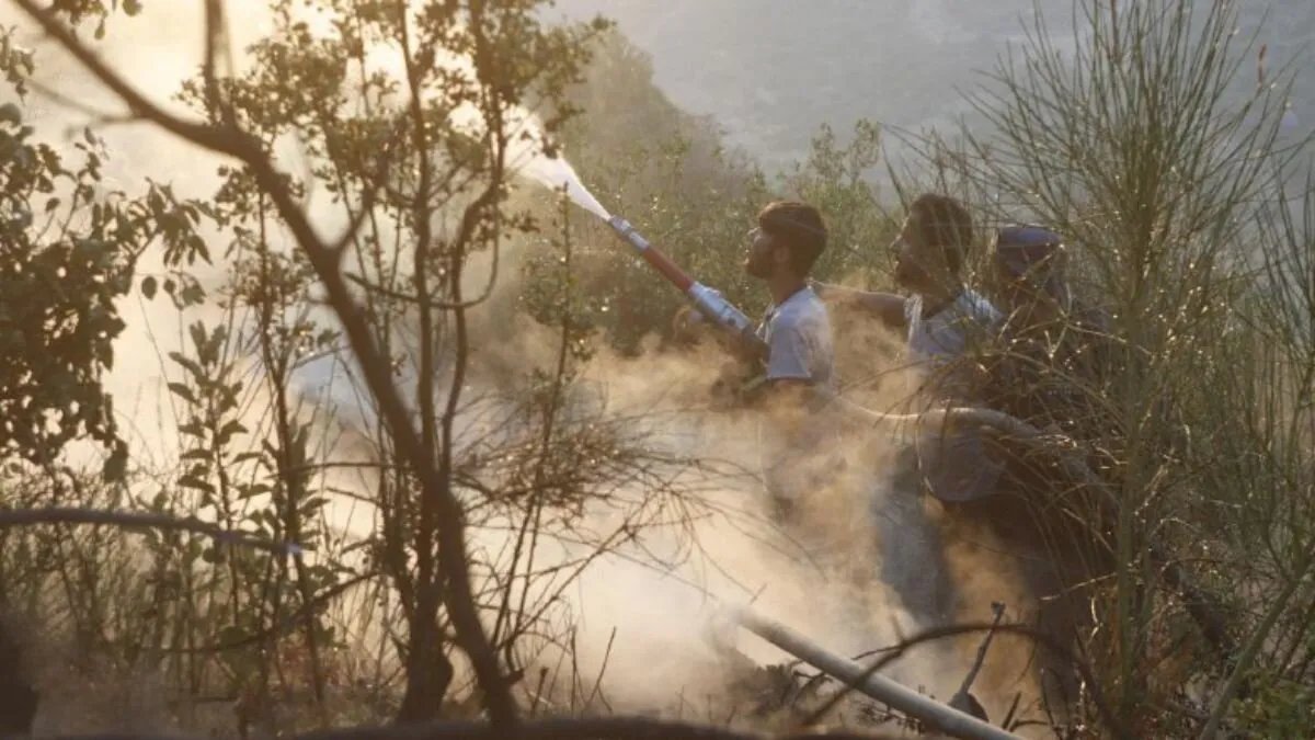 إخماد حرائق دير شميل في ريف حماة بعد أضرار لحقت بالمساحات الزراعية والغابات