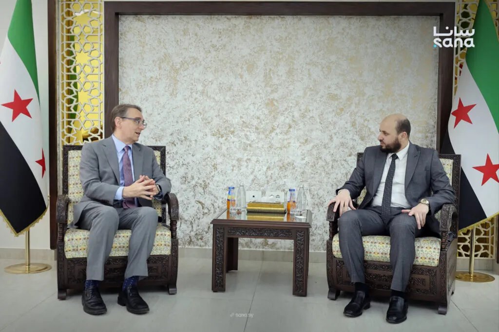 وزير الطاقة السوري يبحث مع المجلس الأطلسي تعزيز التعاون في قطاع الطاقة