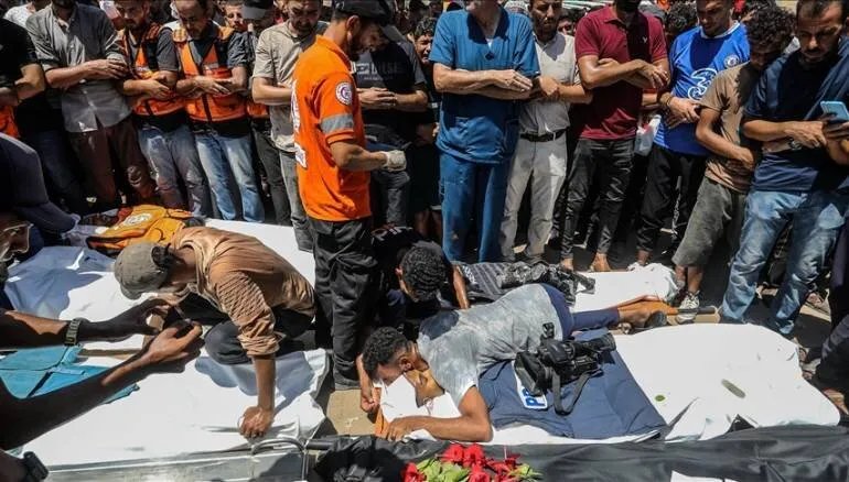 غزة: مقتل 20 شخصاً بينهم طواقم صحفية وطبية في قصف إسرائيلي على مجمع ناصر الطبي