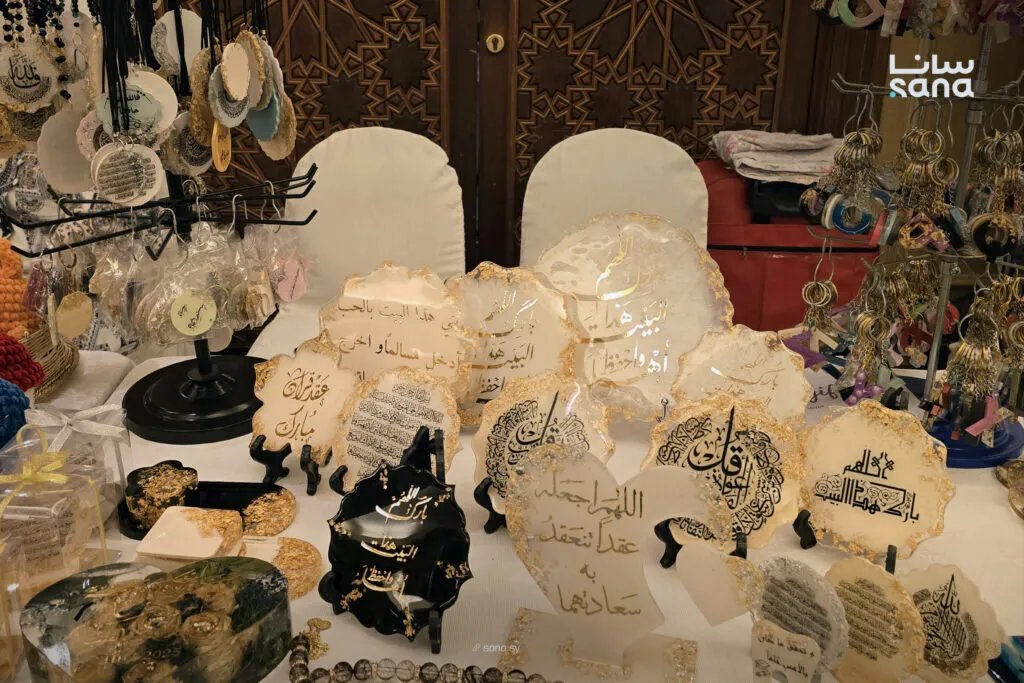 من الهواية إلى ريادة الأعمال: سيدة سورية تحول شغفها إلى مشروع منزلي ناجح