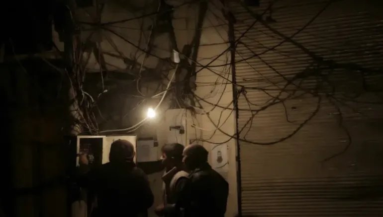 معاناة مستمرة: 850 محلاً صناعياً في ديربعلبة بلا كهرباء وحماية منذ 14 عاماً