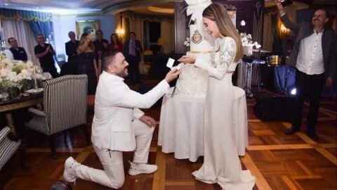 رامي عياش وداليدا يحتفلان بـ 12 عامًا من الحب والرومانسية بإطلالة ساحرة