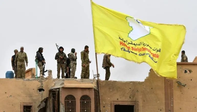 انتهاكات قسد: تعذيب وحشي يودي بحياة معتقل في سجون الرقة وسط صمت مطبق