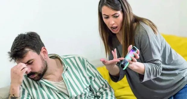 الإمارات تحظر تجسس الأزواج على هواتف بعضهم: عقوبات وغرامات تنتظر المخالفين