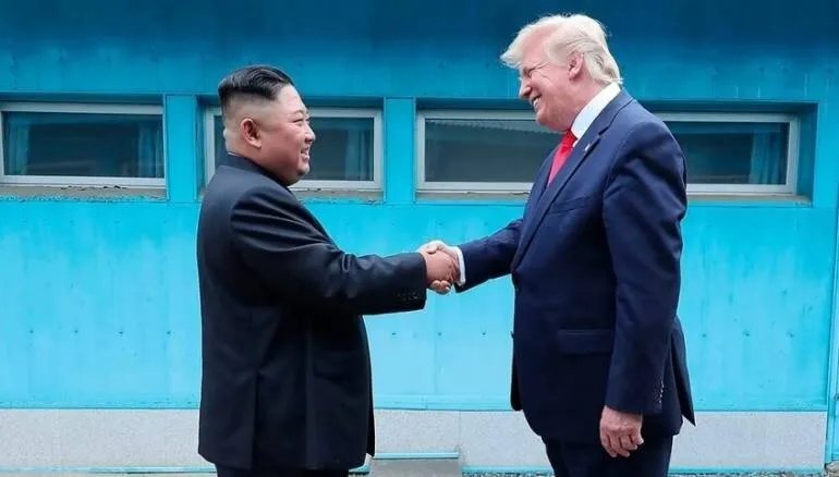 ترامب يعرب عن استعداده للقاء كيم جونغ أون سعياً للسلام في شبه الجزيرة الكورية