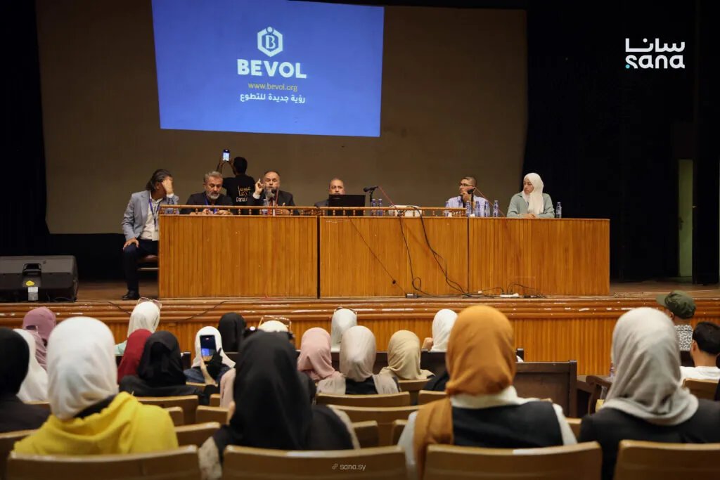 محافظ درعا يعلن عن حملة "أبشري حوران" لدعم التعليم والصحة والخدمات