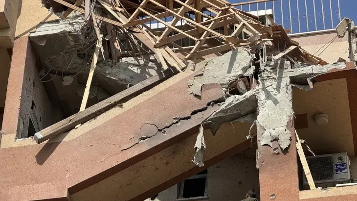 المفوضية الأوروبية تدين استهداف مستشفى ناصر في غزة وتصفه بـ"غير المقبول"