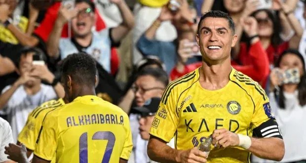 رونالدو يخطف الأنظار بساعة رولكس مرصعة بالألماس في كأس العالم للرياضات الإلكترونية بالرياض: كم يبلغ سعرها؟