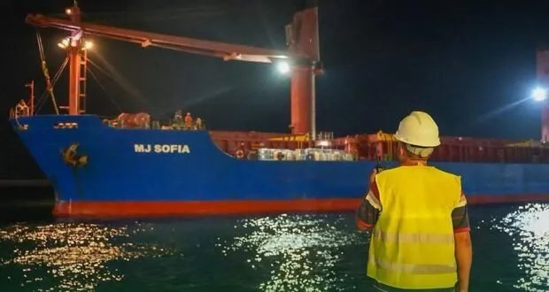 وصول أول باخرة محملة بمحاصيل زراعية إلى مرفأ طرطوس مباشرة من أوروبا وأمريكا الجنوبية