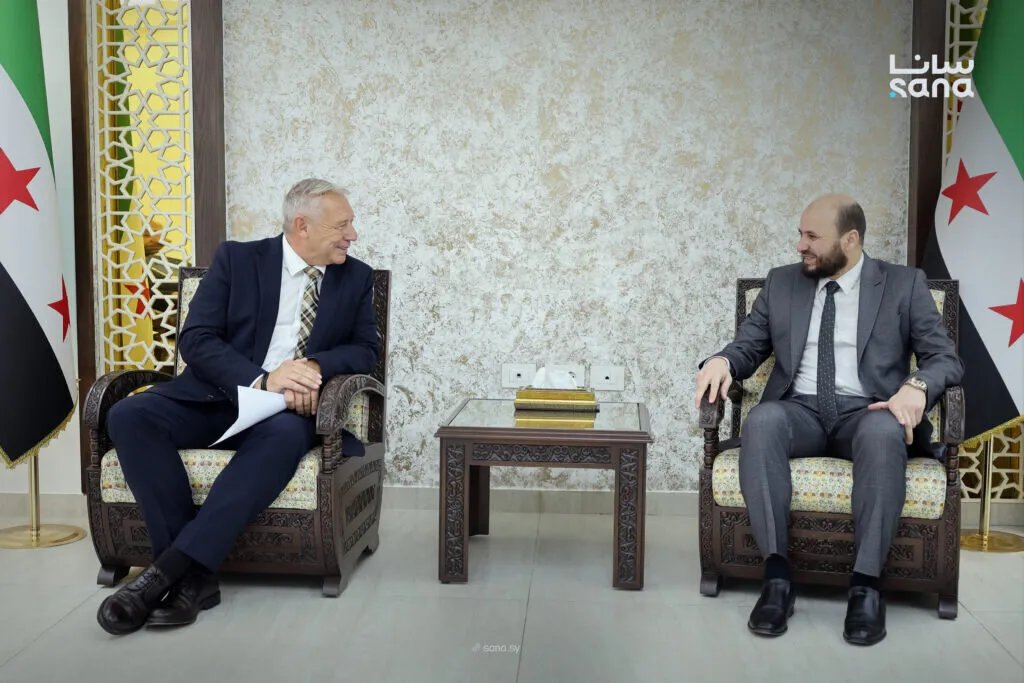 وزير الطاقة يبحث مع غولف ساند فرص التعاون في تطوير حقول النفط السورية