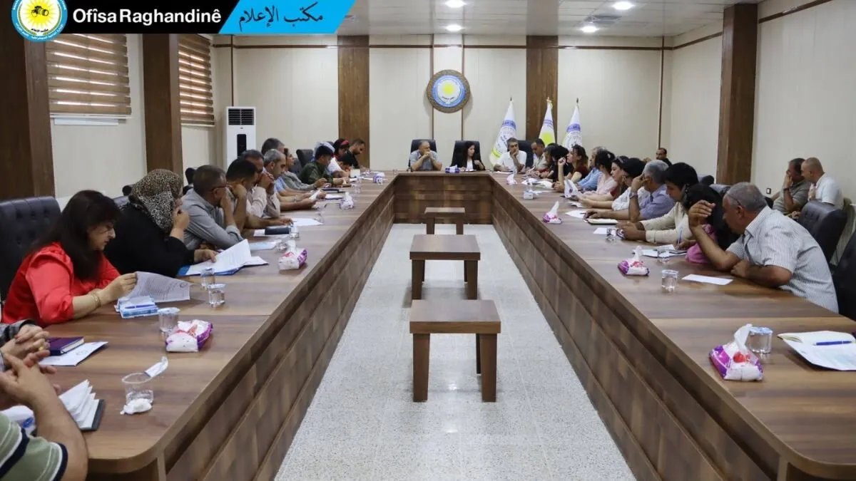 "الإدارة الذاتية" تفرض حظر تجول في مناطق سيطرتها تمهيداً لإحصاء سكاني