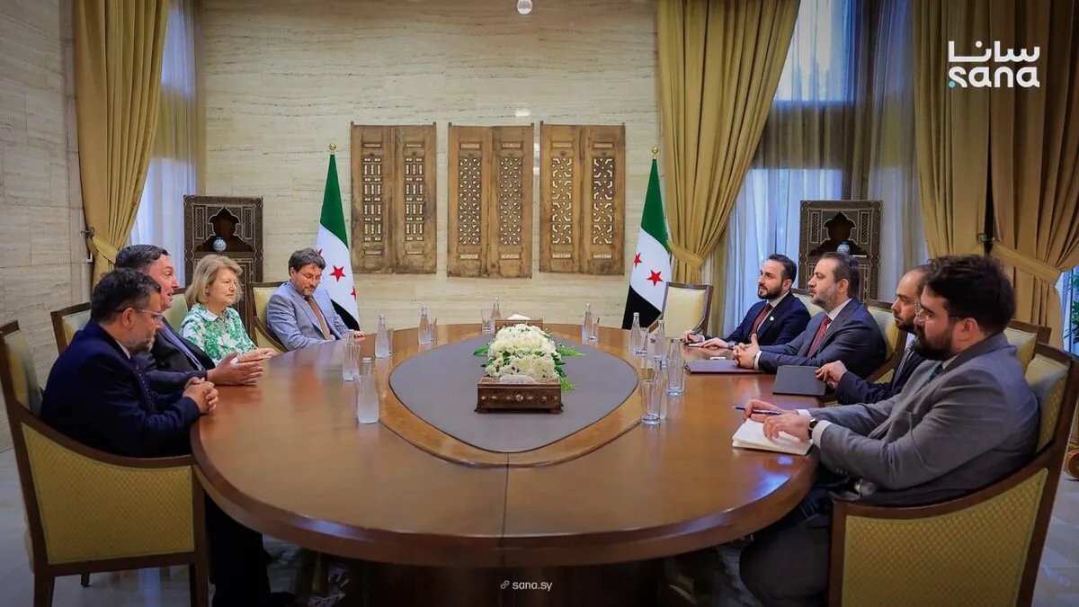 وزير الخارجية السوري يبحث مع وفد بريطاني تعزيز العلاقات الاقتصادية والاستثمار