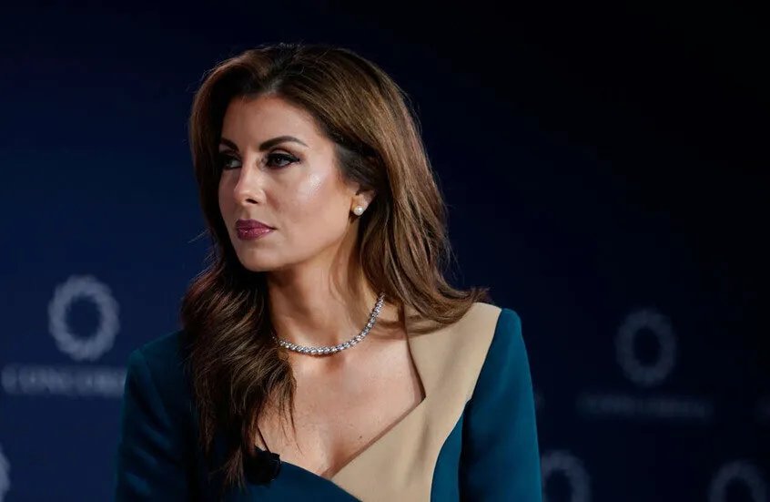 المبعوثة الأمريكية أورتاغوس تعبر عن سعادتها بلقاء المصمم العالمي إيلي صعب في لبنان