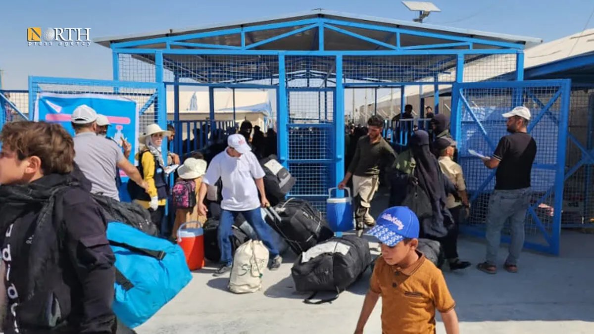 عودة طوعية: أكثر من 200 عائلة عراقية تغادر مخيم الهول في الحسكة