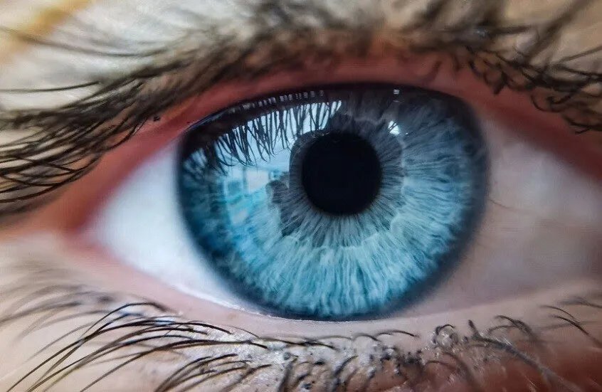 اكتشاف مذهل: كيف يكشف تنفسك أسرار عينيك؟