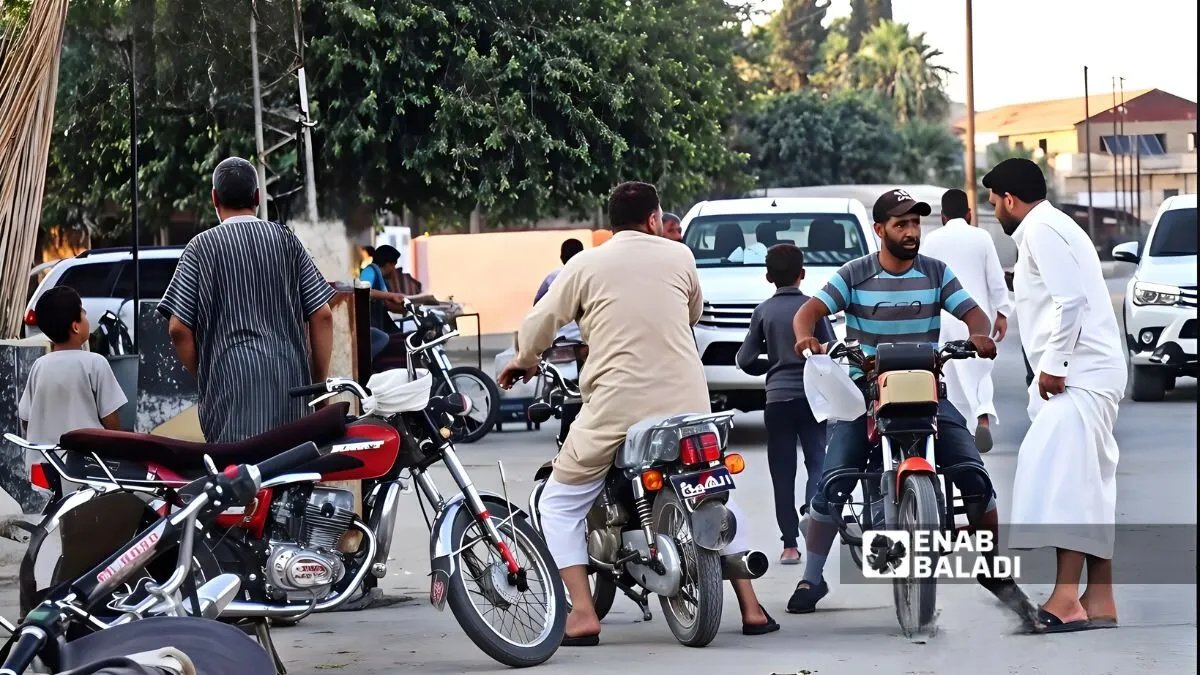 الدراجات النارية في شمال سوريا: حل لأزمة المواصلات وفرصة عمل رغم التحديات