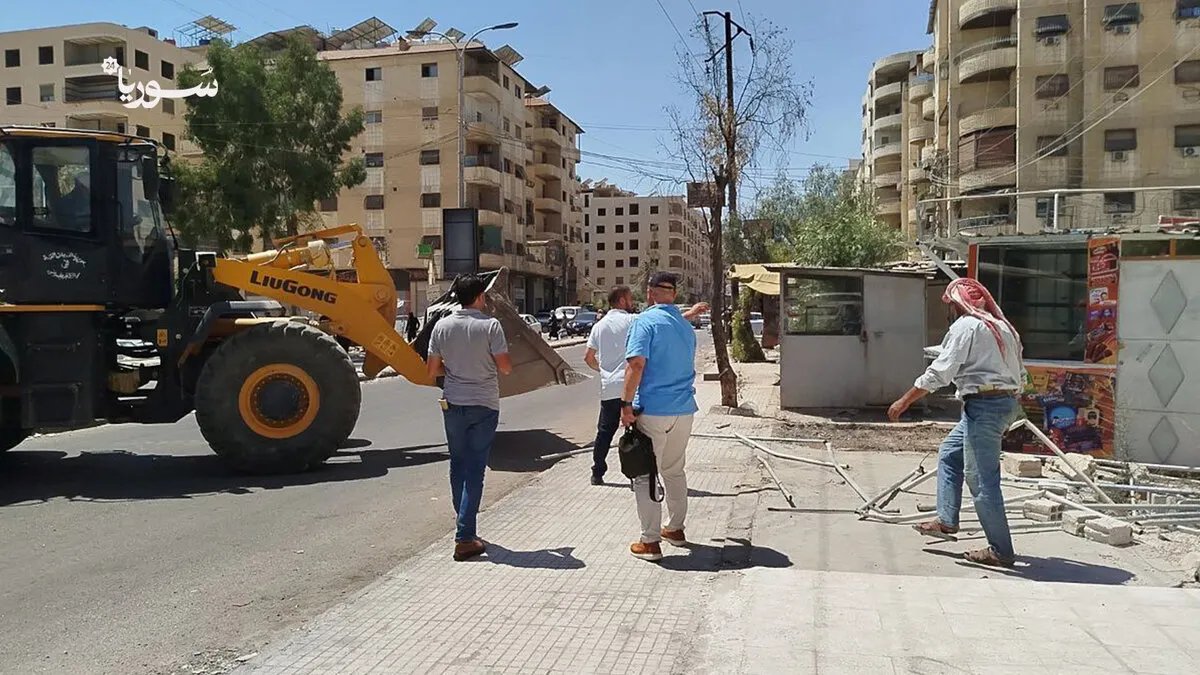 بلدية أشرفية صحنايا تزيل الأكشاك غير المرخصة وتخطط لإنشاء سوق منظم