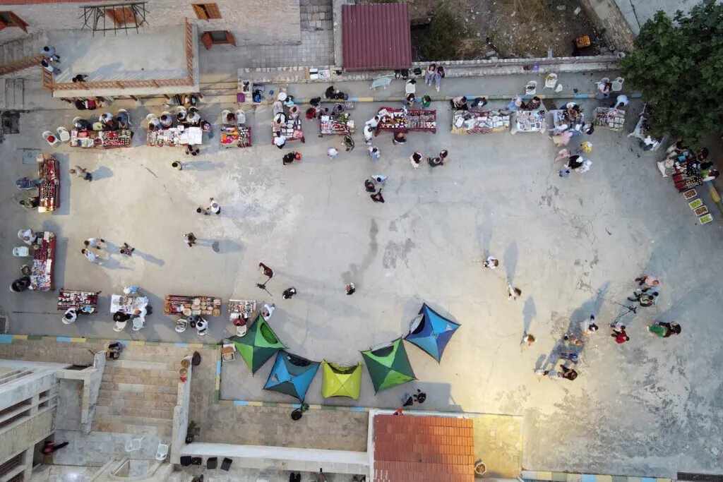 معرض الحرف اليدوية في كسب: نافذة على التراث السوري وتعزيز السياحة المحلية