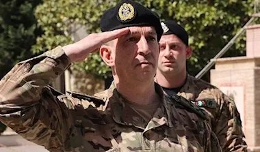 قائد الجيش اللبناني يرفض إراقة الدماء ويهدد بالاستقالة بسبب ضغوط نزع سلاح المقاومة