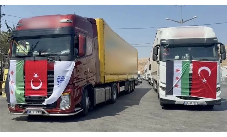 بعد توقف دام 13 عاماً: تركيا وسوريا تستأنفان النقل البري الدولي المباشر