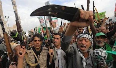 تحول في الموقف السعودي: استثمارات في حرب اليمن وإسرائيل بدلًا من الحياد المعلن