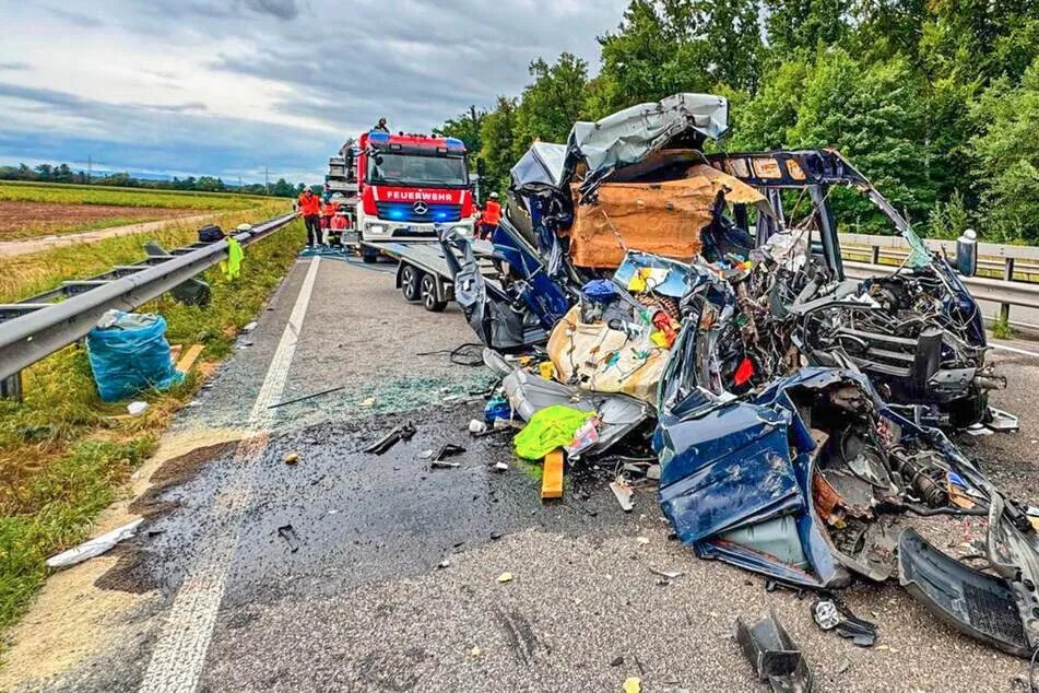 مصرع سائق في حادث شاحنة مروع على طريق سريع في ألمانيا