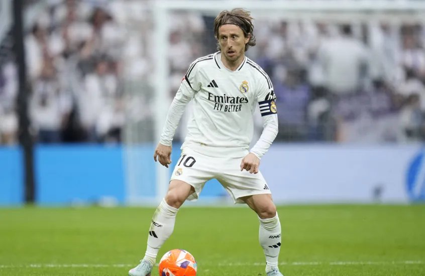 لوكا مودريتش يفاجئ الجميع ويستثمر في نادي سوانزي سيتي الإنجليزي!