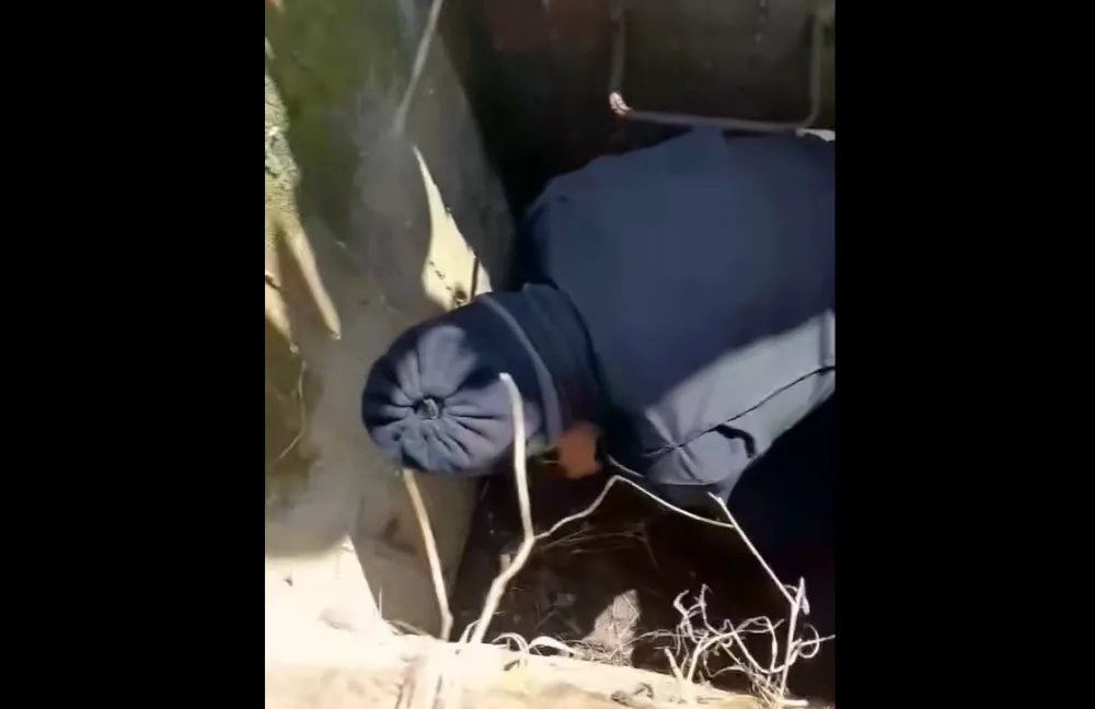 مأساة في ريف حمص: اكتشاف مقبرة جماعية تضم رفات مدنيين بينهم أطفال ونساء قرب أوتستراد حمص-طرطوس