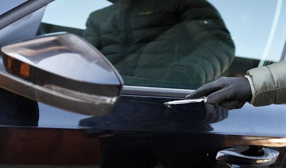 ألمانيا: اعتقال رجل بتهمة تخريب مئات السيارات وإحداث أضرار بمئات الآلاف من اليورو