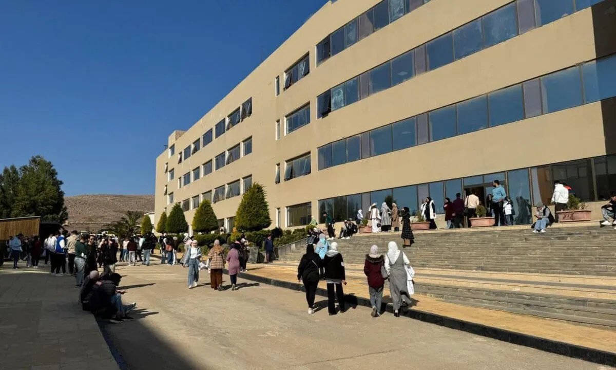 جامعة "الرشيد" تحجب شهادات التخرج وتعرقل مستقبل خريجي العلاج الفيزيائي