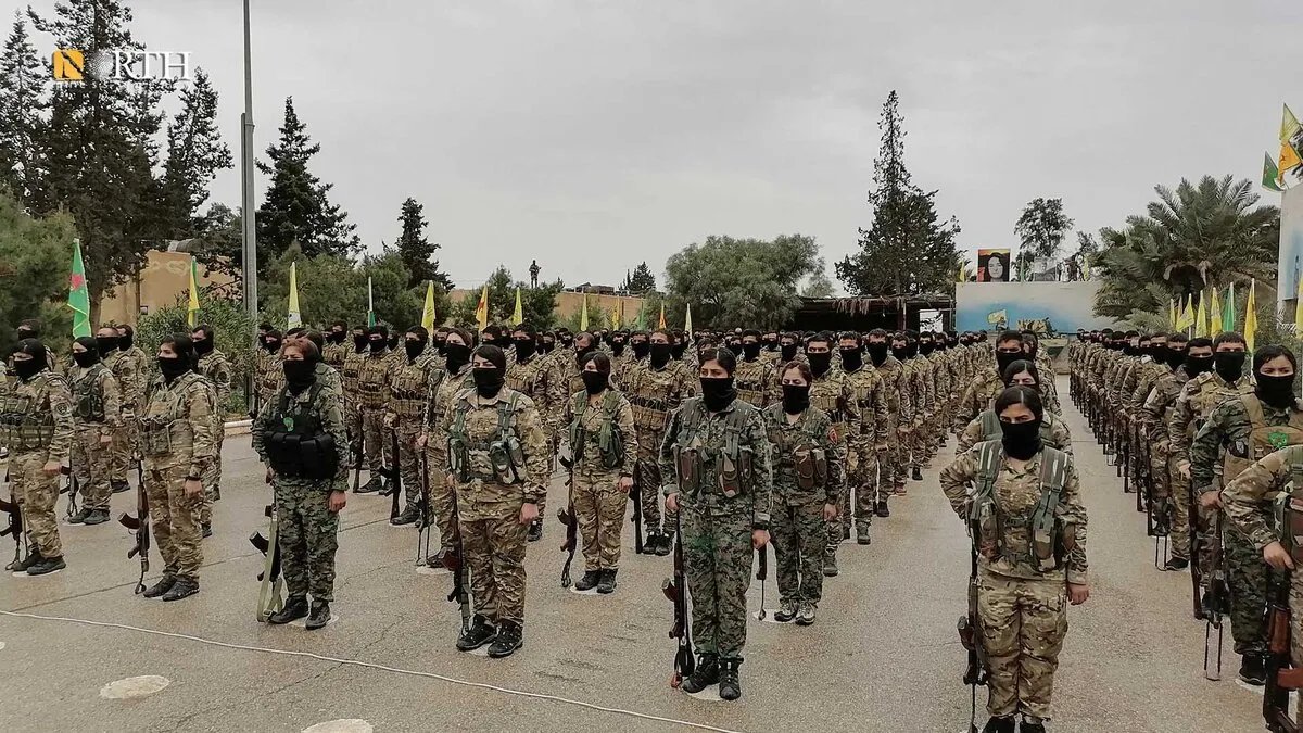 قيادي في قسد يقترح إنشاء مجلس عسكري مشترك مع دمشق لإعادة بناء الجيش السوري