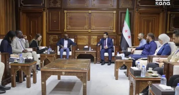 محافظ اللاذقية والمنسق الأممي يبحثان تعزيز التعاون لدعم عودة المهجرين