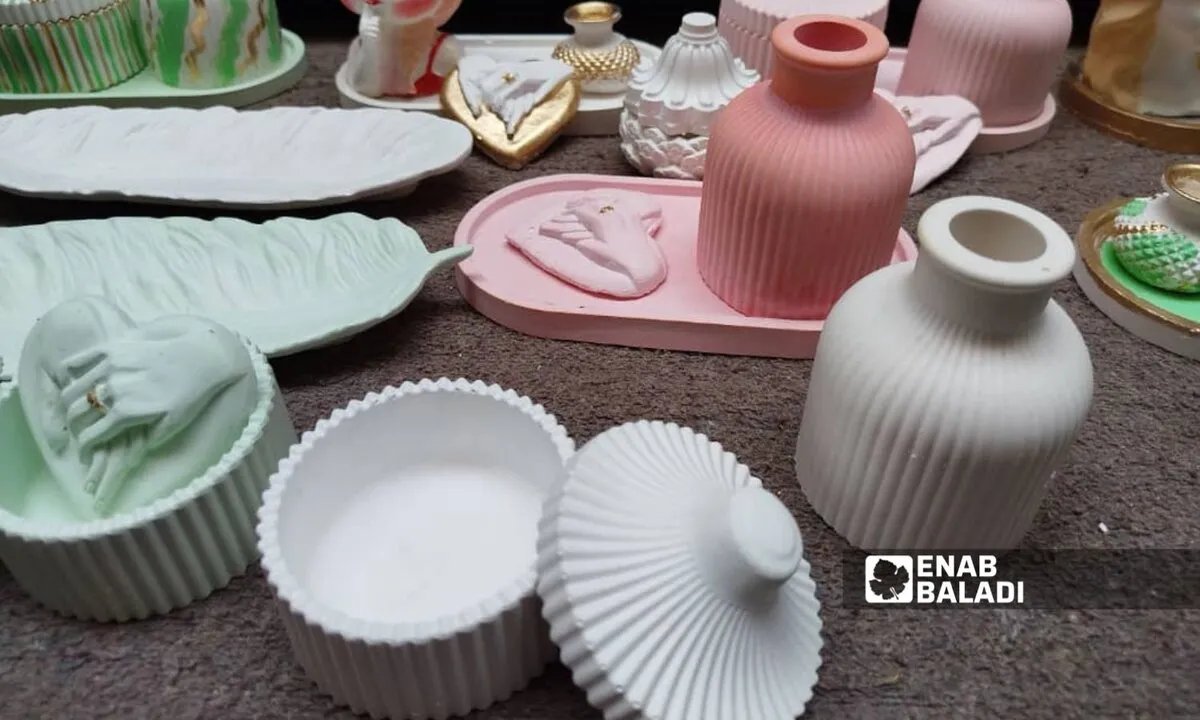 إبداع في إدلب: نساء يتغلبن على صعوبات المعيشة بفن "الكونكريت"