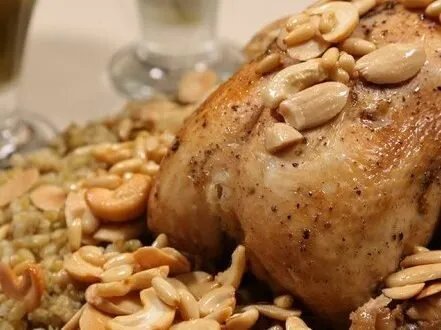 دجاج محشي بالفريكة: وصفة شهية ومغذية لعشاء مميز