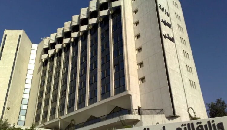 تخفيف الأعباء عن الطلاب: تخفيض أقساط جامعتي إدلب وحلب بنسبة 50%