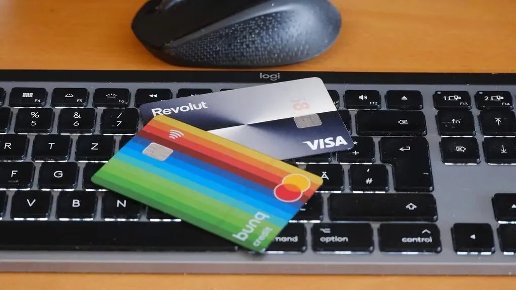 احتيال إلكتروني: مسنة ألمانية تخسر 100 ألف يورو في استثمارات وهمية عبر الإنترنت