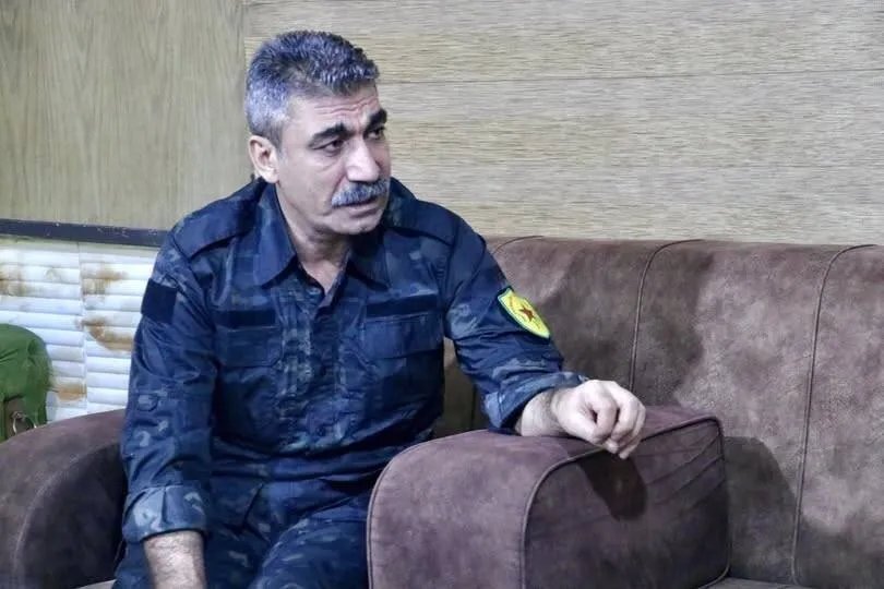 قيادي في قسد يقترح تشكيل مجلس عسكري مشترك مع الحكومة السورية لإنشاء جيش وطني