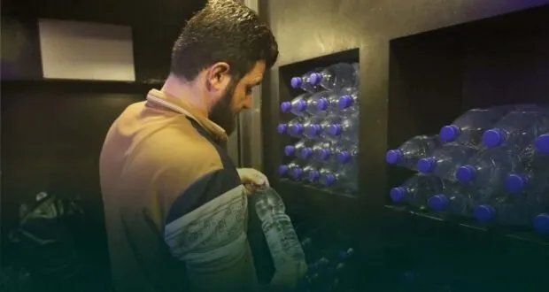 اللاذقية: ضبط معمل غير مرخص يعيد تعبئة عبوات المياه المستعملة بمياه عادية