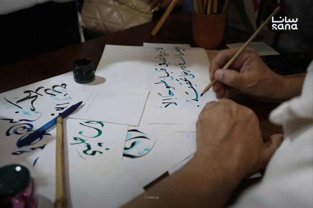 جناح الثقافة في معرض دمشق الدولي: رحلة في الإبداع السوري من الفن التشكيلي إلى الحرف اليدوية