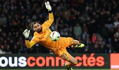 دوناروما على أعتاب الانتقال إلى مانشستر سيتي وسط بحث سان جرمان عن بديل