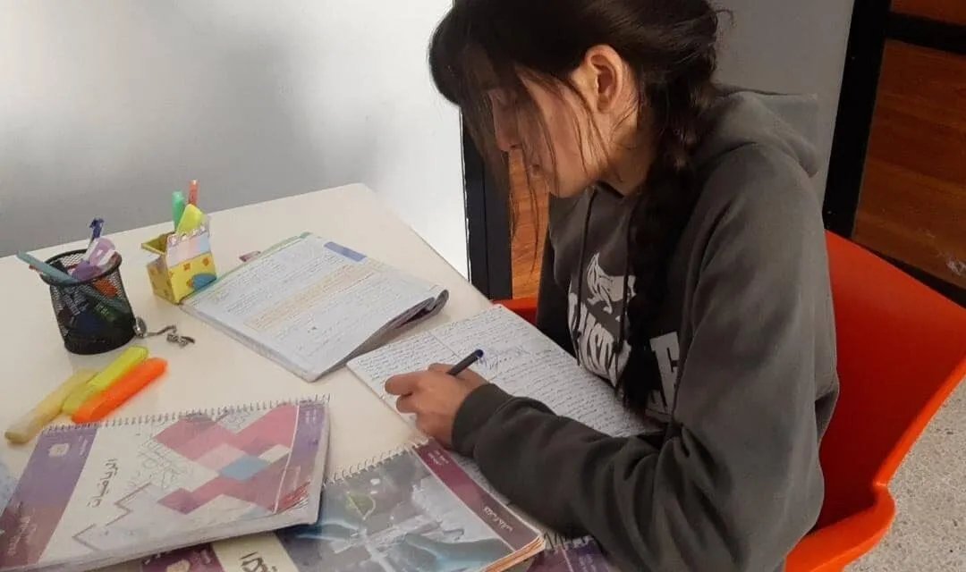 تألق في اللاذقية: 6 طالبات يحصدن العلامة الكاملة في مدرسة المتفوقين