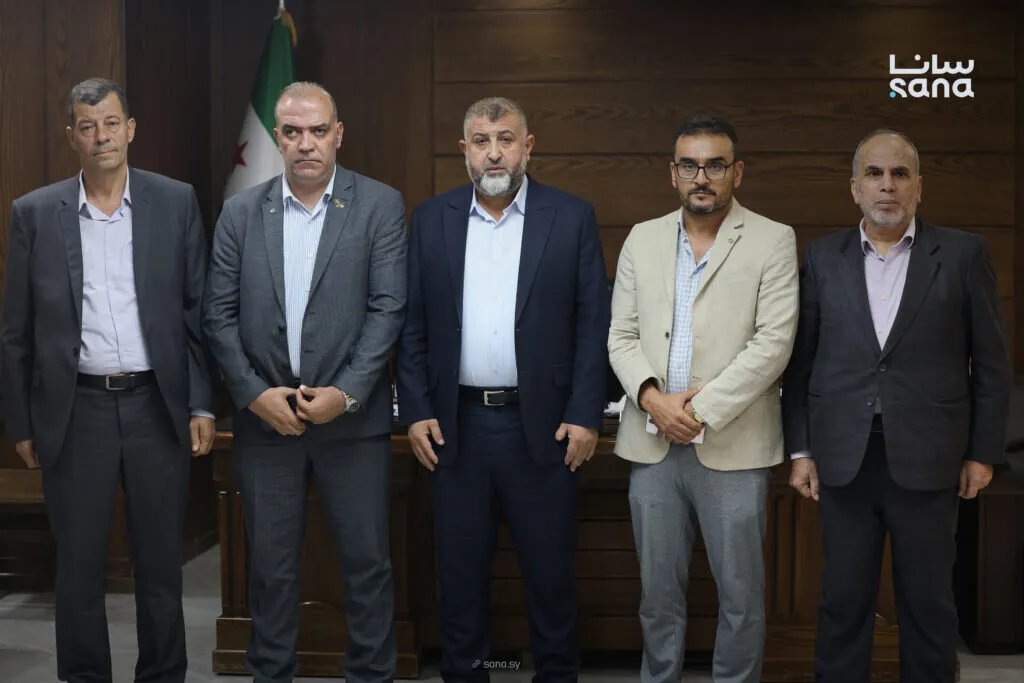 محافظ درعا يناقش مع اللجنة الوطنية سبل التحقيق في أحداث السويداء