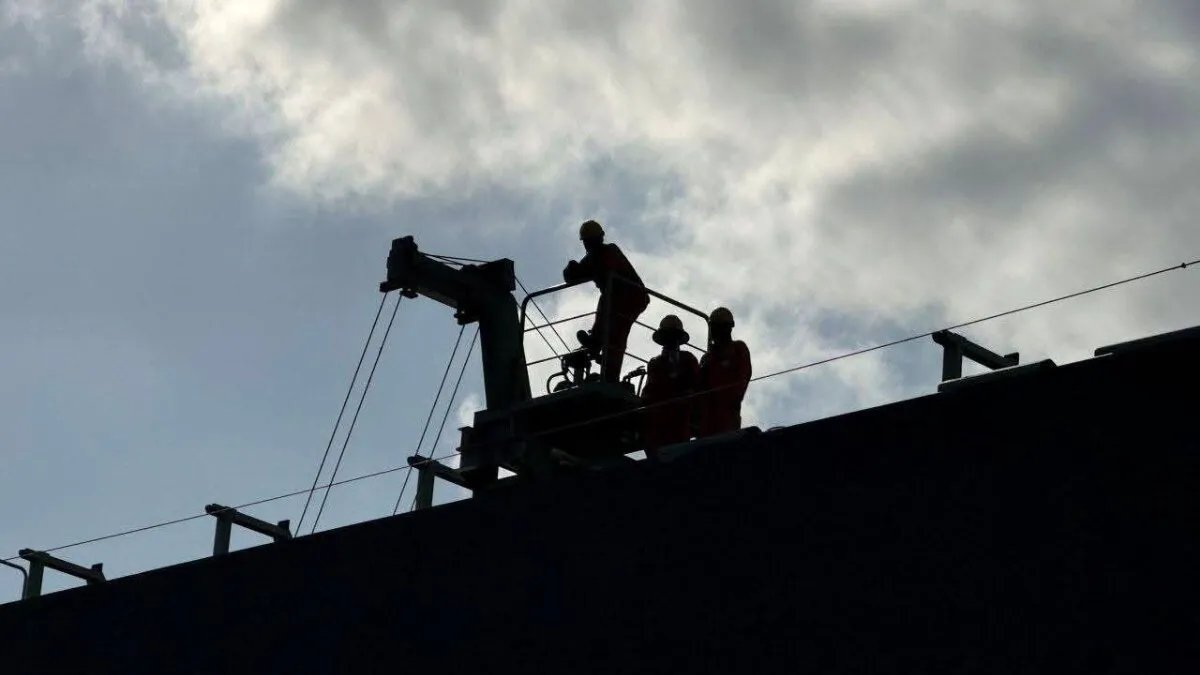 سوريا تستأنف تصدير النفط بعد توقف دام 14 عامًا بشحنة من ميناء طرطوس