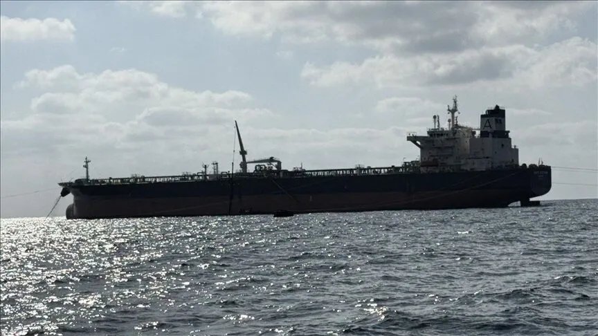 بعد توقف سنوات: سوريا تستأنف تصدير النفط الثقيل من ميناء طرطوس