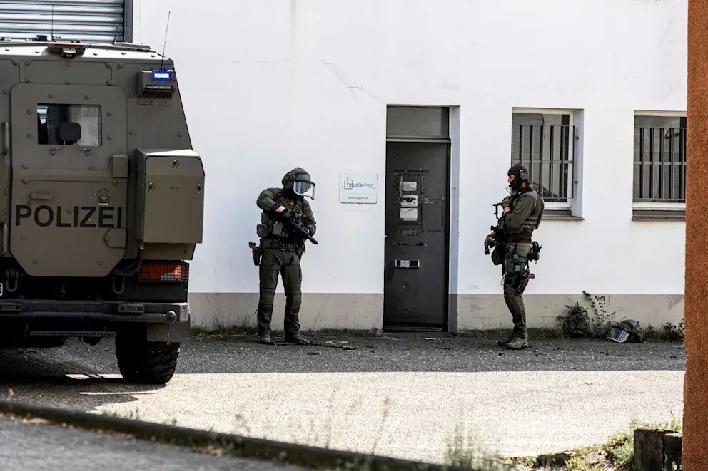 ألمانيا: عملية نوعية تطيح بشبكة مخدرات ضخمة في الرور ومداهمة بمدرعة لوحدة النخبة
