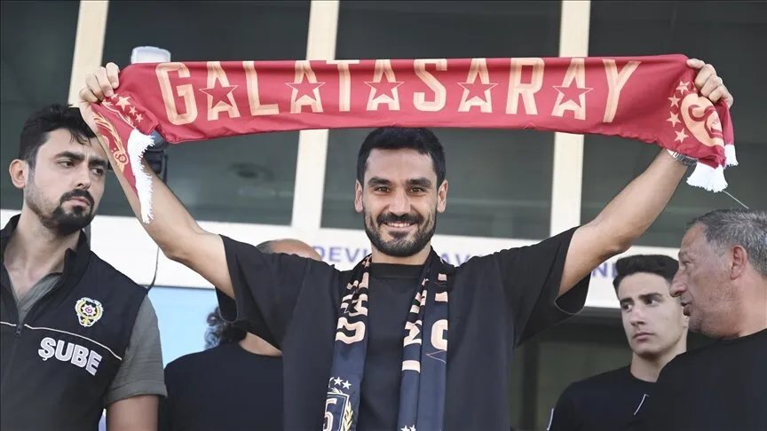 رسميًا: غلطة سراي يظفر بتوقيع النجم الألماني إلكاي غوندوغان في صفقة انتقال حر