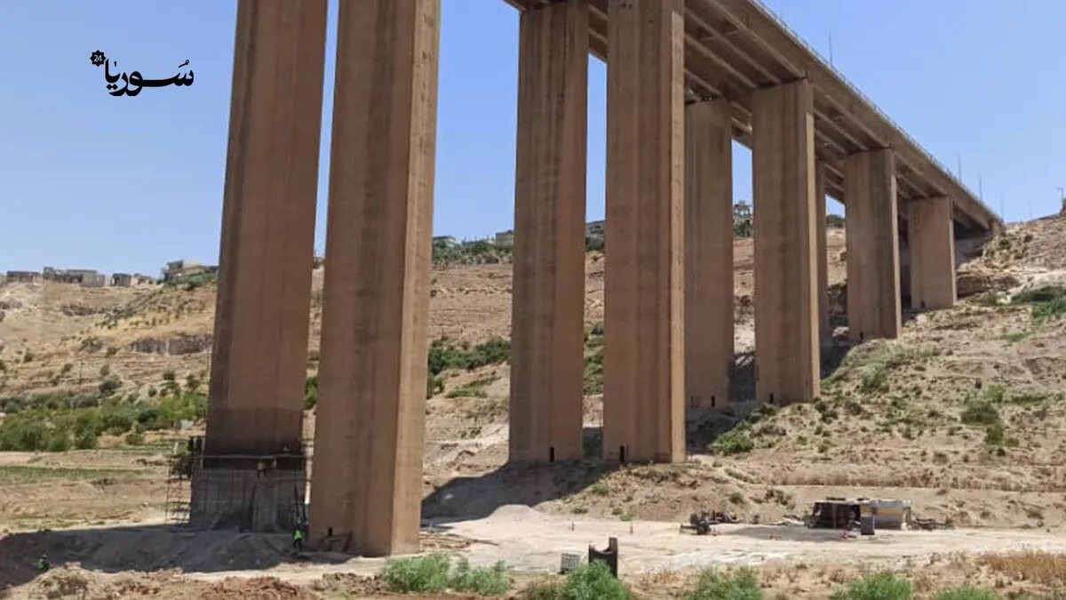 أزمة مياه حادة في الرستن: تعديات على خط التغذية تحرم نصف السكان من المياه النظيفة