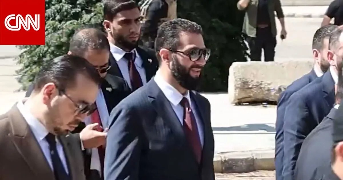 زيارة أحمد الشرع لحمص تثير تفاعلاً بعبارة "أنا صهركم"