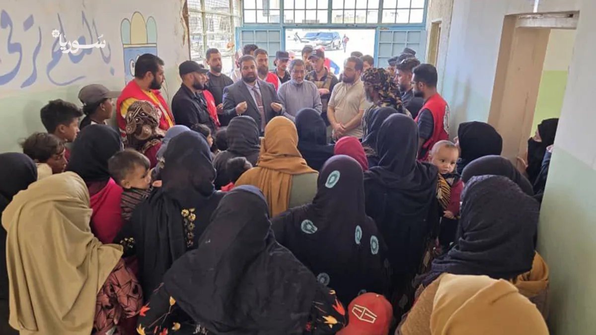 محافظ السويداء يتفقد مراكز الإيواء ويتعهد بتحسين الخدمات وتلبية احتياجات الأهالي